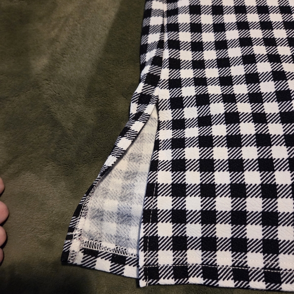 SHEIN Black and White Checkered Pants - Picture 2 of 5